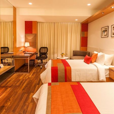 Deventure Sarovar Portico Kapashera, New Delhi Exterior photo