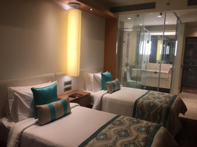Deventure Sarovar Portico Kapashera, New Delhi Exterior photo