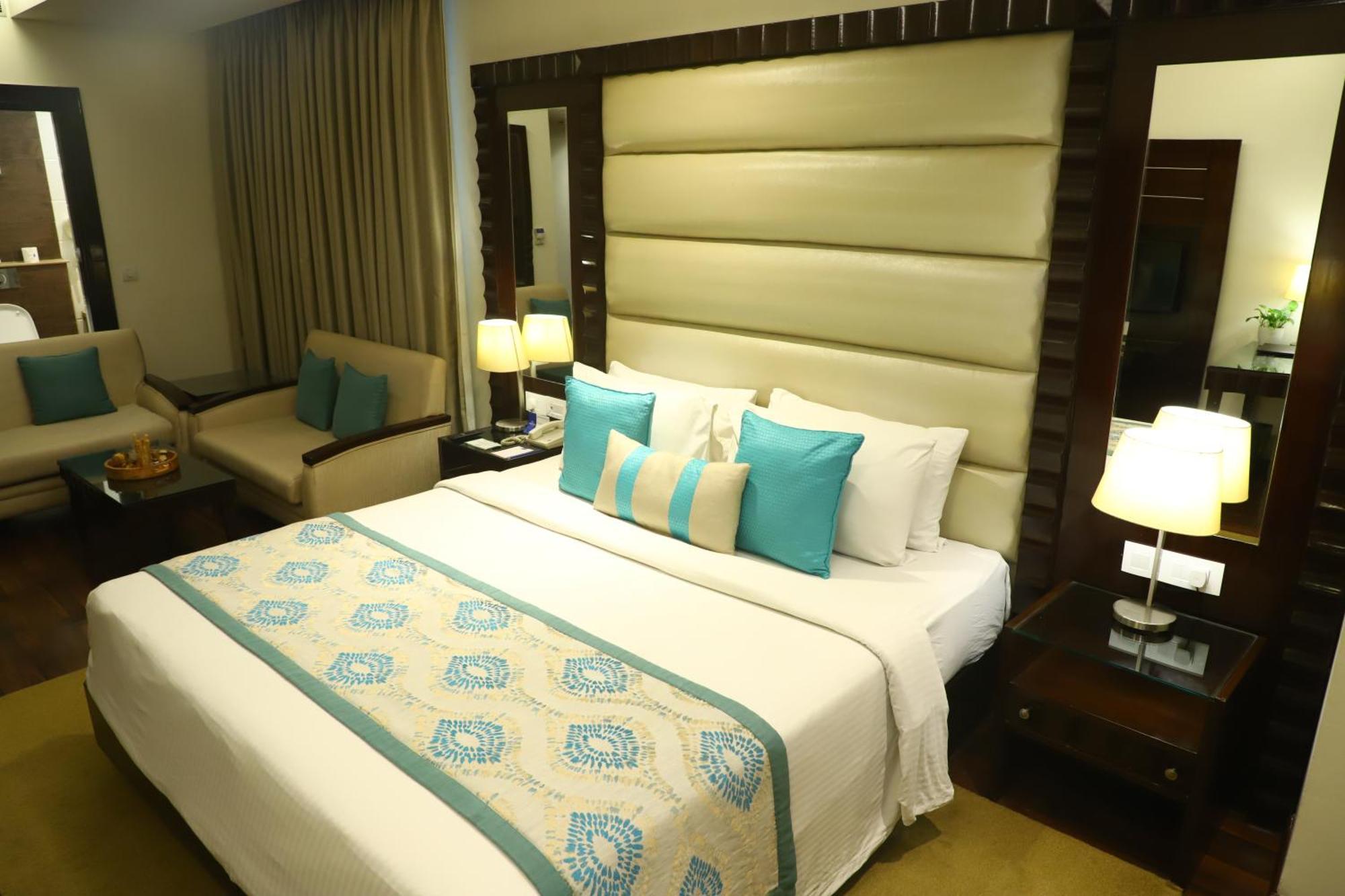 Deventure Sarovar Portico Kapashera, New Delhi Exterior photo